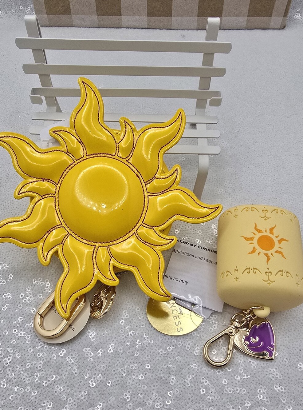 Disney Princess Rapunzel Sun Zip Coin Purse & Light-up Lantern Pocketbac Holder - Picture 7 of 10